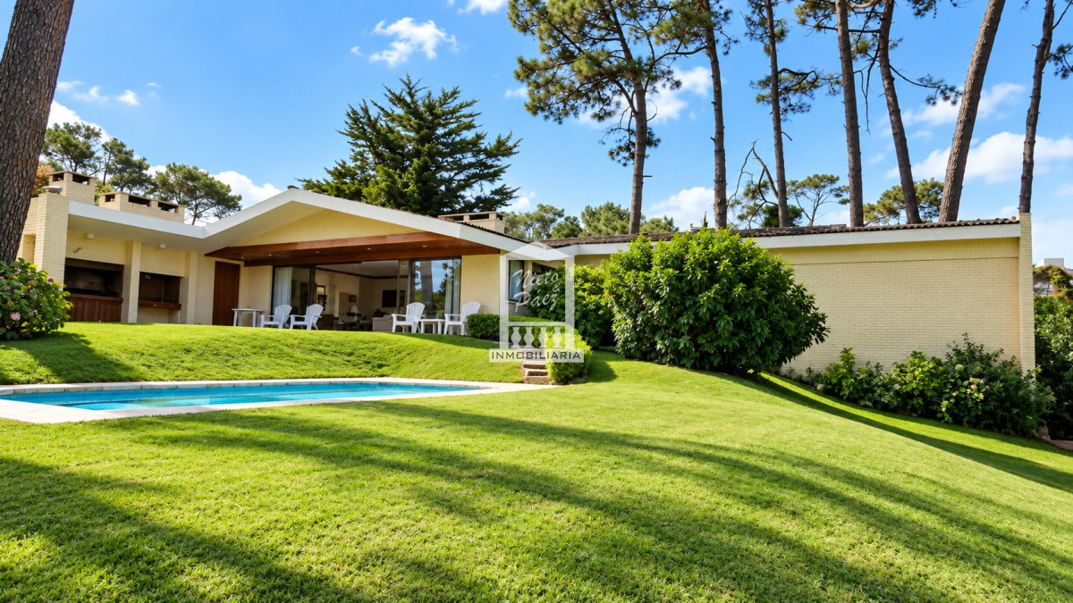 Una manzana completa, piscina, con proyecto de hotel aprobado - NYP30517C