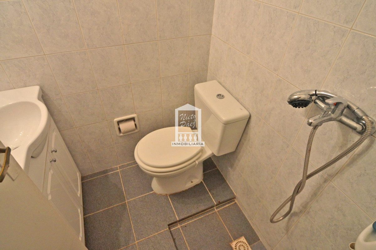 Casa ID.32879 - Playa Mansa, RECICLADA, 485 m2 construidos, 4 dormitorios, piscina climatizada. 2 garajes