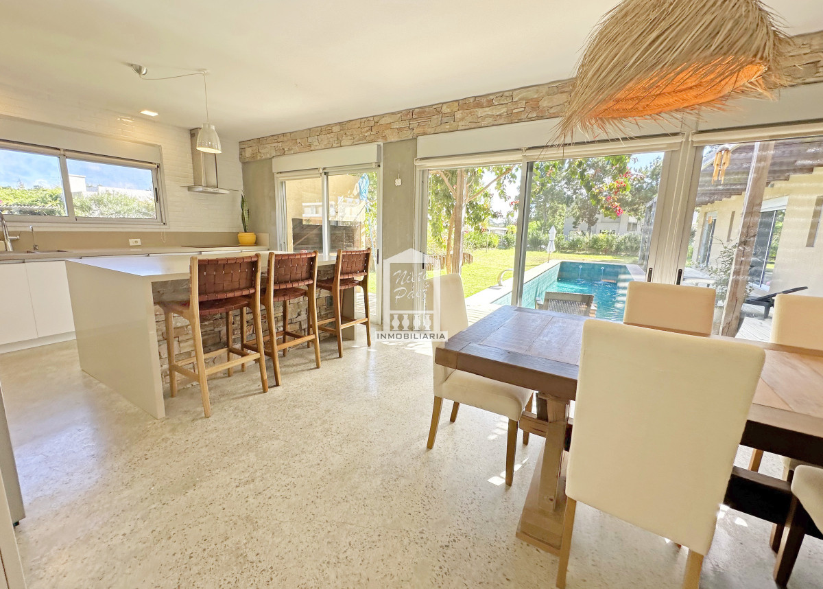 Casa ID.39809 - Barrio privado. 3 suites, piscina climatizada. DVH, calefacción central
