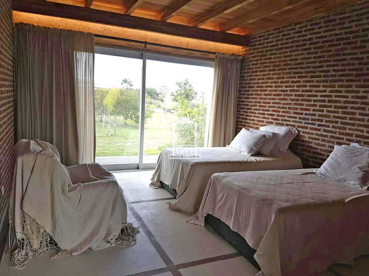 Casa ID.37826 - Exclusiva casa de diseño 750 m2 en Pueblo Mío.