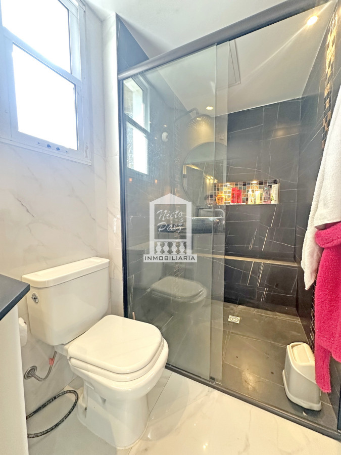 Casa ID.33898 - Barrio Privado. 500 m2 construidos, 1.491 m2 de terreno. Piscina climatizada. Pronta para entrar.
