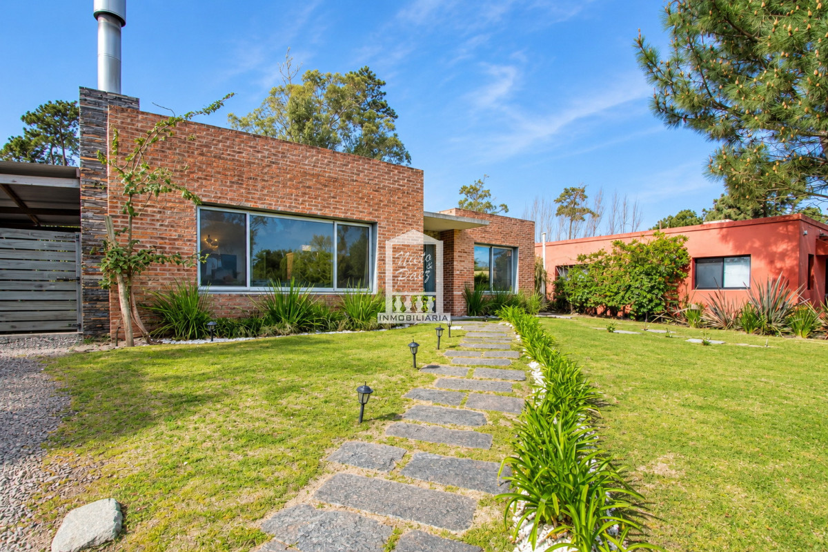 Casa ID.41528 - Casa de 4 dormitorios en La Arbolada, Barrio Privado, Punta del Este