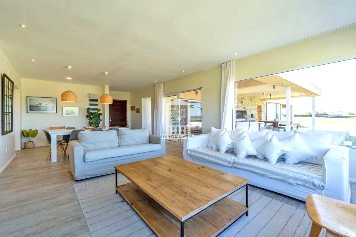 Laguna de los Cisnes - GoPunta - Portal Inmobiliario de Punta del Este - Maldonado