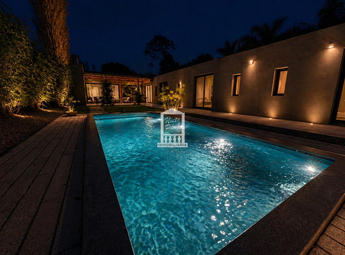 Casa ID.34860 - Barrio Privado, 3 dorm y servicio. Piscina. DVH
