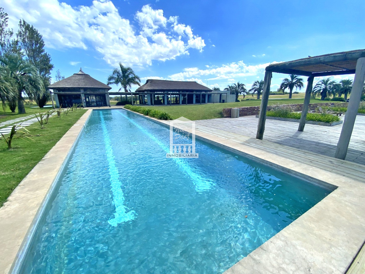 Casa ID.37826 - Exclusiva casa de diseño 750 m2 en Pueblo Mío.