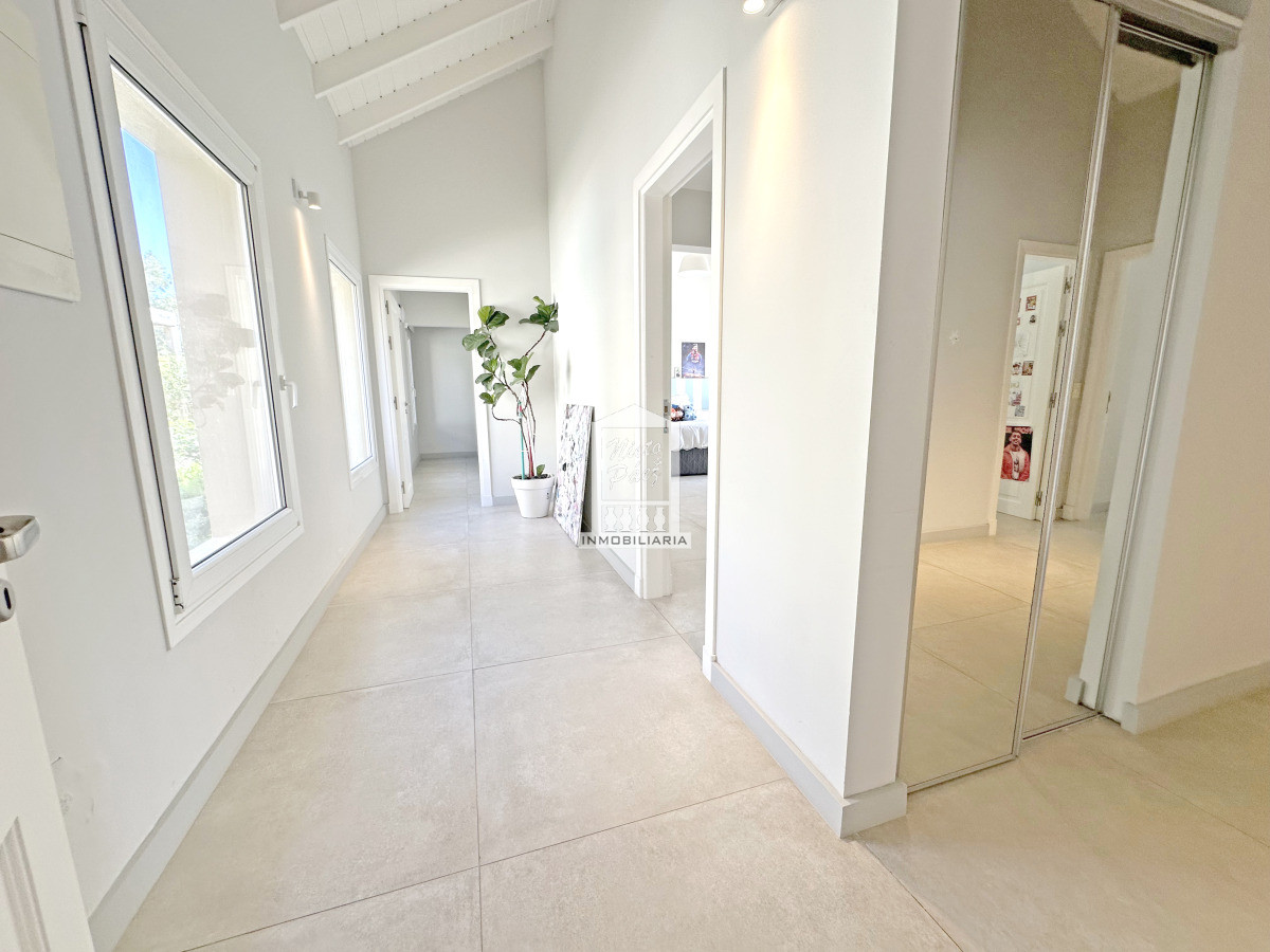 Casa ID.37864 - Mega casa en barrio privado, 662 m2 construidos en 4 lotes.
