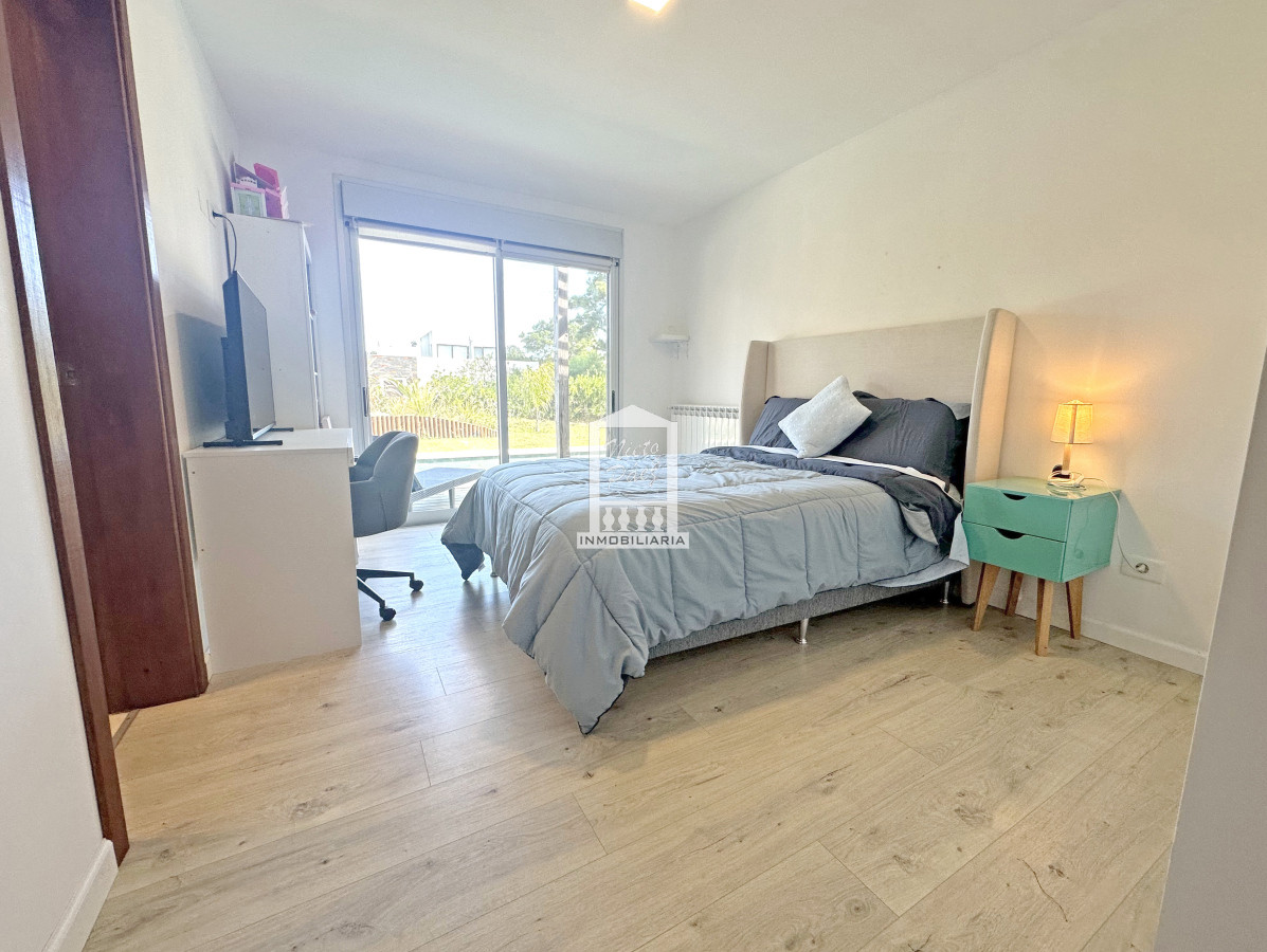Casa ID.39809 - Barrio privado. 3 suites, piscina climatizada. DVH, calefacción central