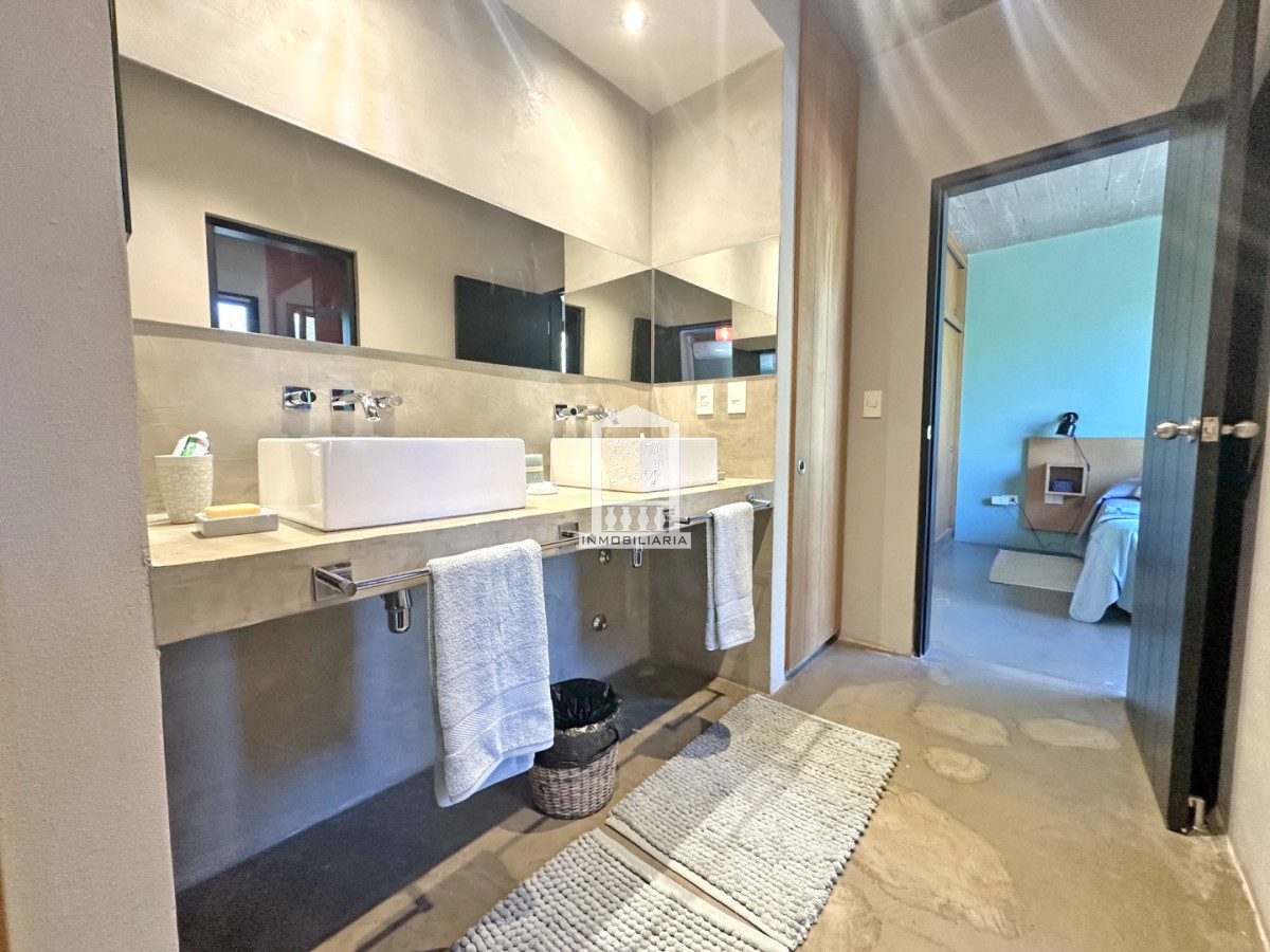 Casa ID.34860 - Barrio Privado, 3 dorm y servicio. Piscina. DVH