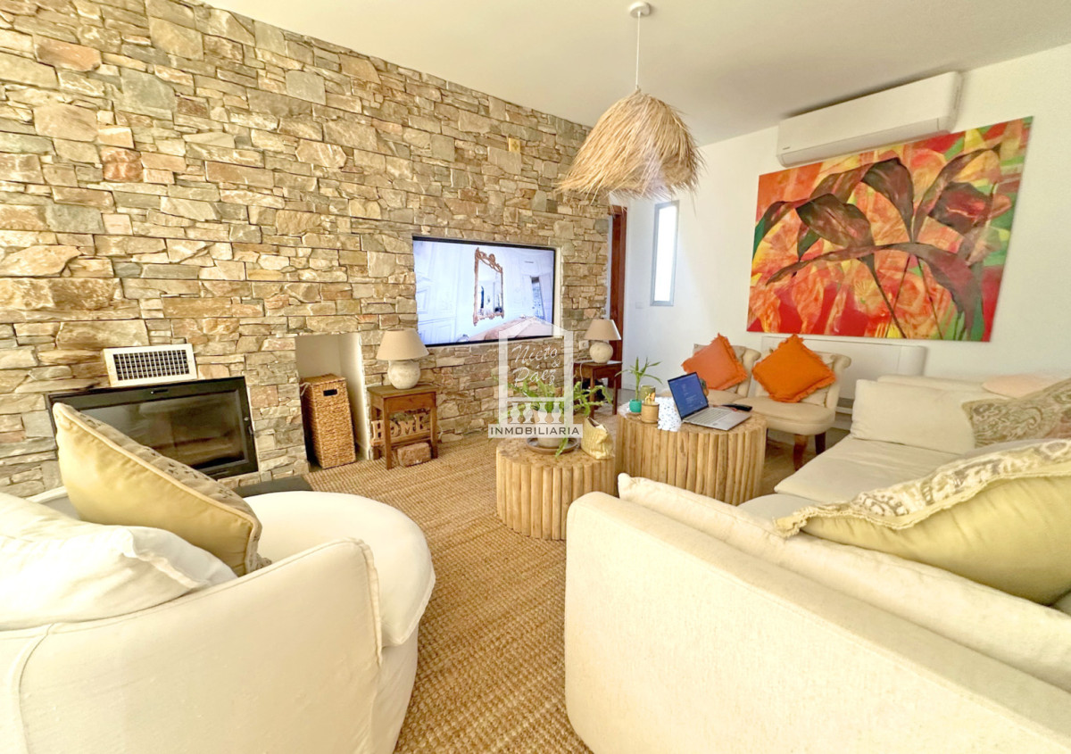 Casa ID.39809 - Barrio privado. 3 suites, piscina climatizada. DVH, calefacción central