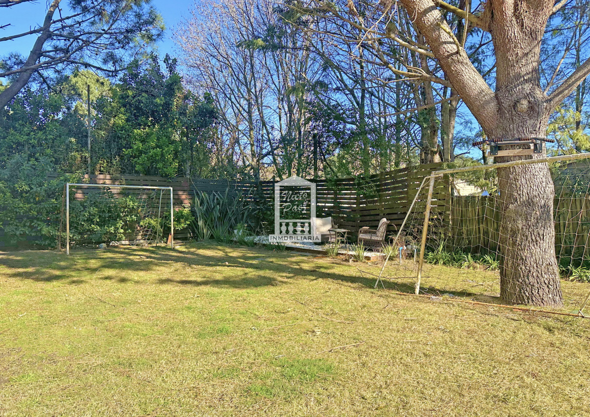 Casa ID.33898 - Barrio Privado. 500 m2 construidos, 1.491 m2 de terreno. Piscina climatizada. Pronta para entrar.