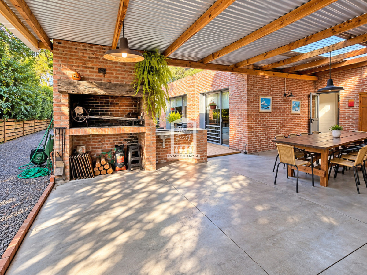 Casa ID.41528 - Casa de 4 dormitorios en La Arbolada, Barrio Privado, Punta del Este