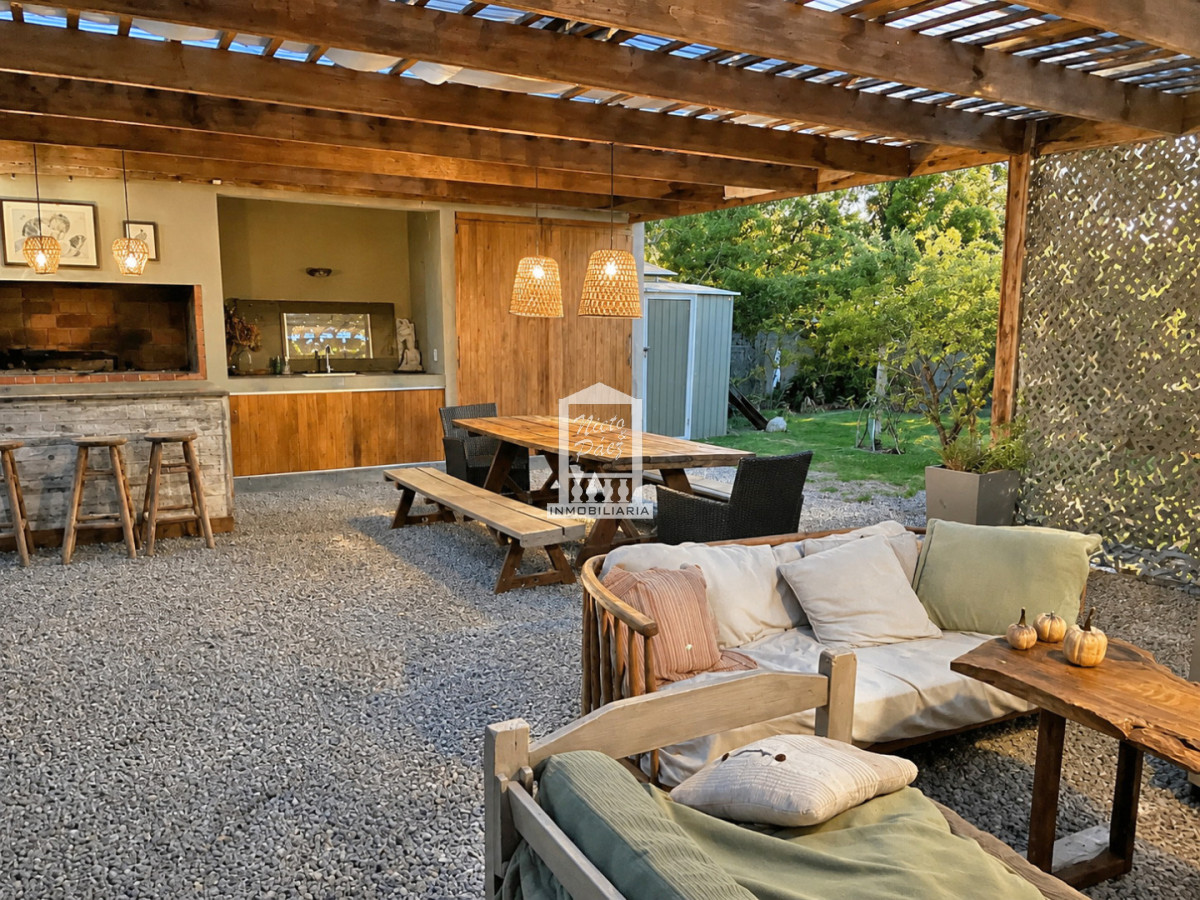 Casa ID.41009 - Barrio Privado, 4 dorm. Piscina climatizada