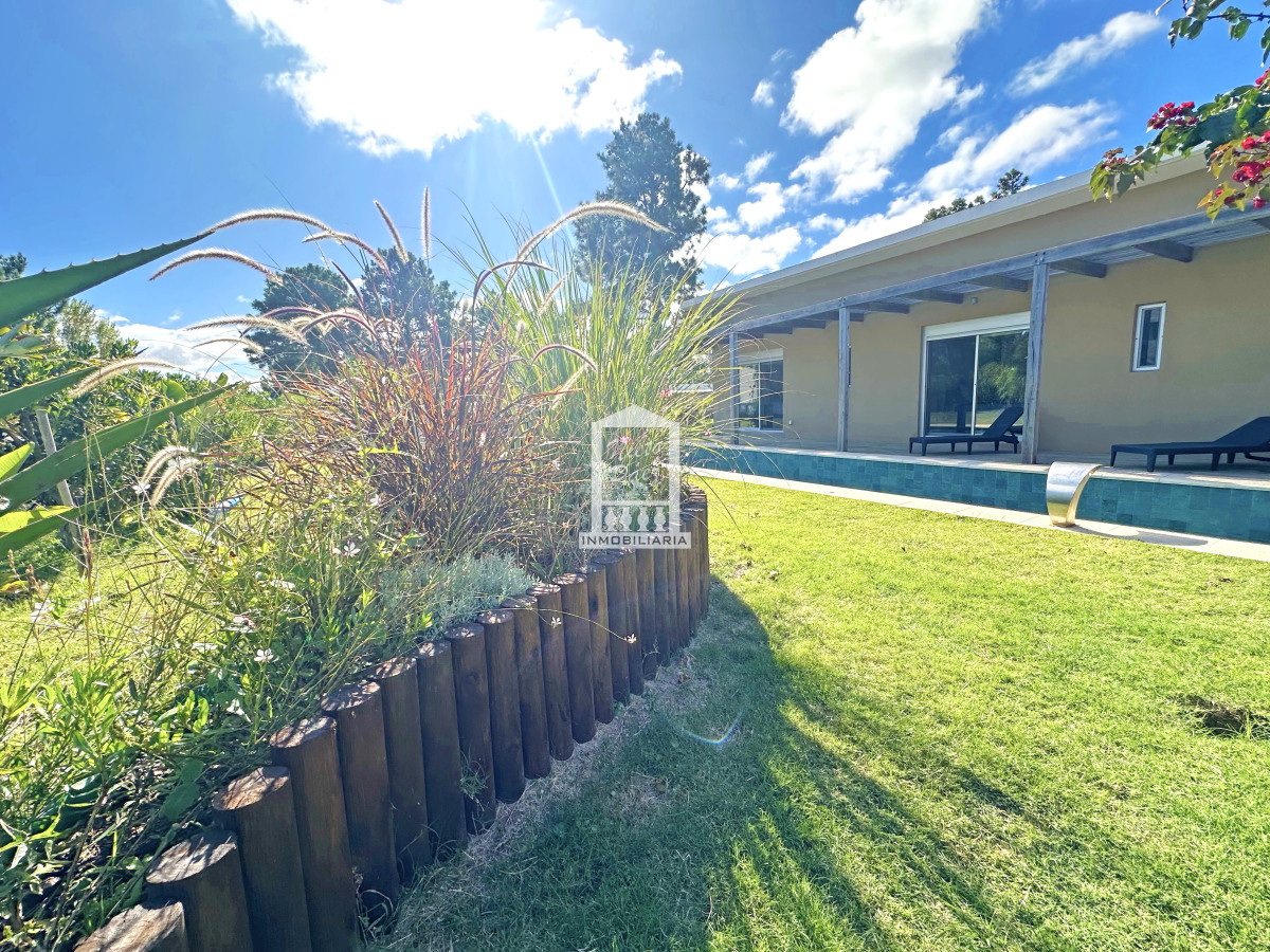 Casa ID.39809 - Barrio privado. 3 suites, piscina climatizada. DVH, calefacción central