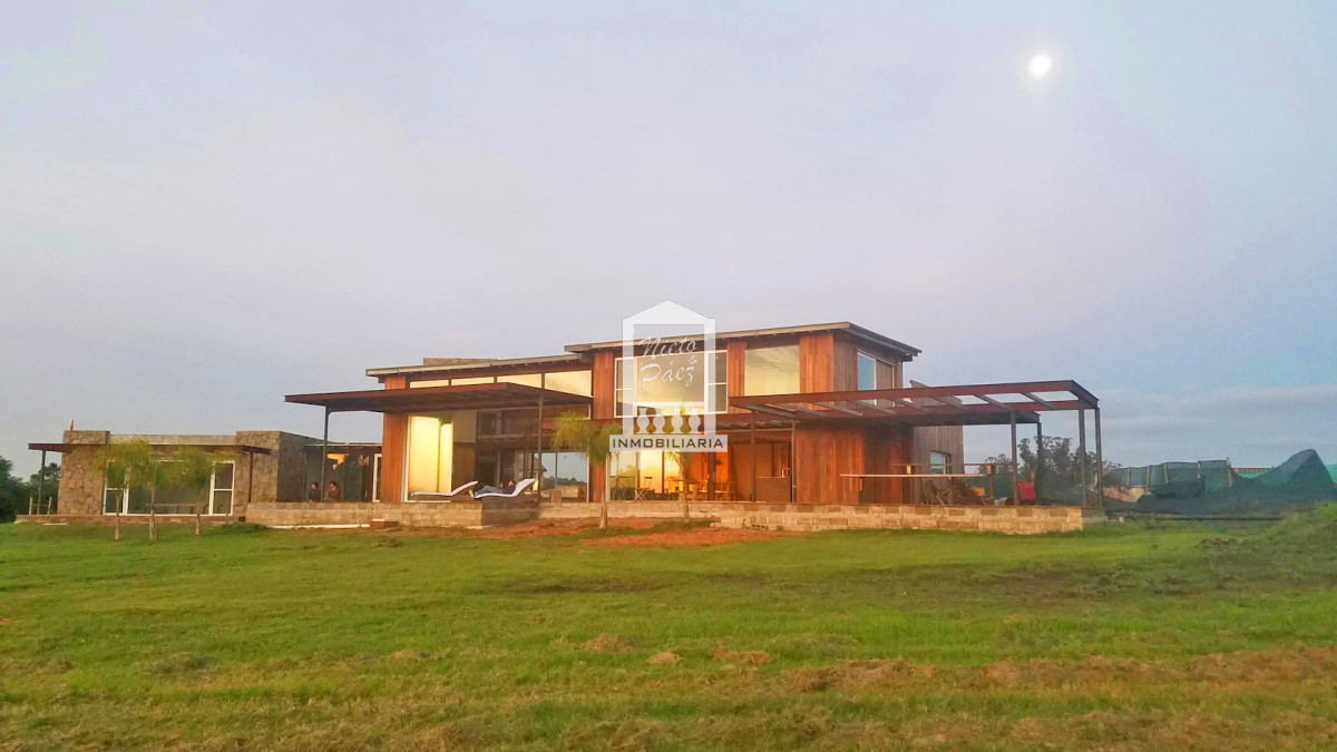 Casa ID.37826 - Exclusiva casa de diseño 750 m2 en Pueblo Mío.