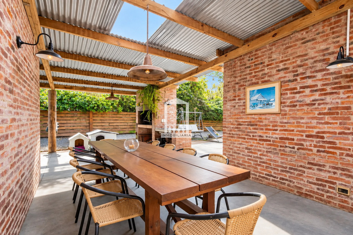 Casa ID.41528 - Casa de 4 dormitorios en La Arbolada, Barrio Privado, Punta del Este