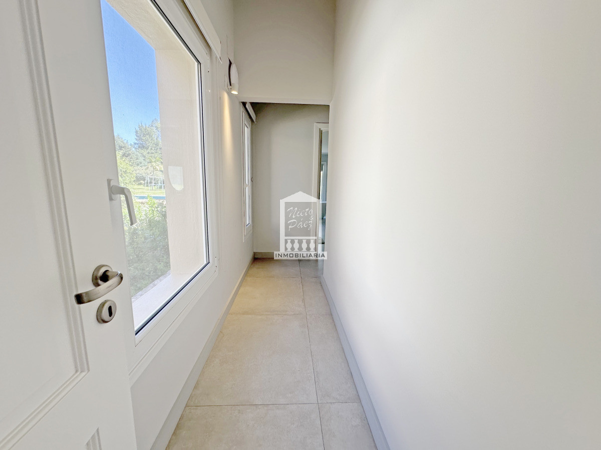 Casa ID.37864 - Mega casa en barrio privado, 662 m2 construidos en 4 lotes.
