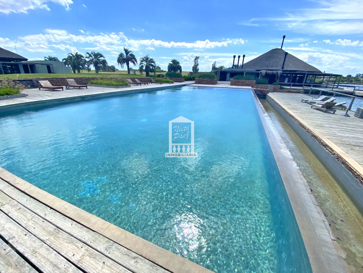 Casa ID.37826 - Exclusiva casa de diseño 750 m2 en Pueblo Mío.