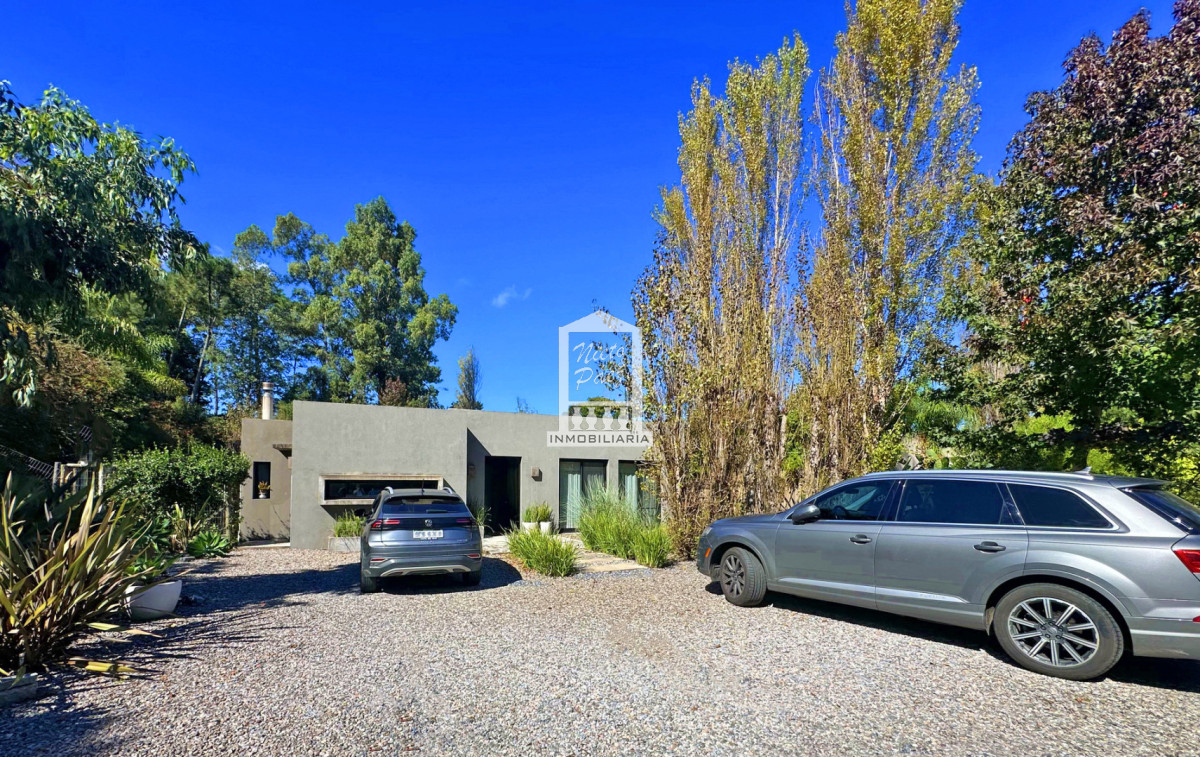 Casa ID.34860 - Barrio Privado, 3 dorm y servicio. Piscina. DVH