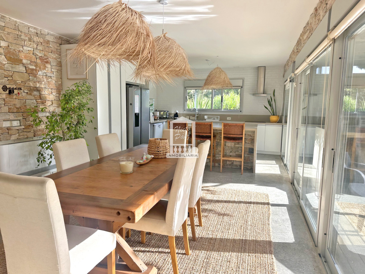 Casa ID.39809 - Barrio privado. 3 suites, piscina climatizada. DVH, calefacción central