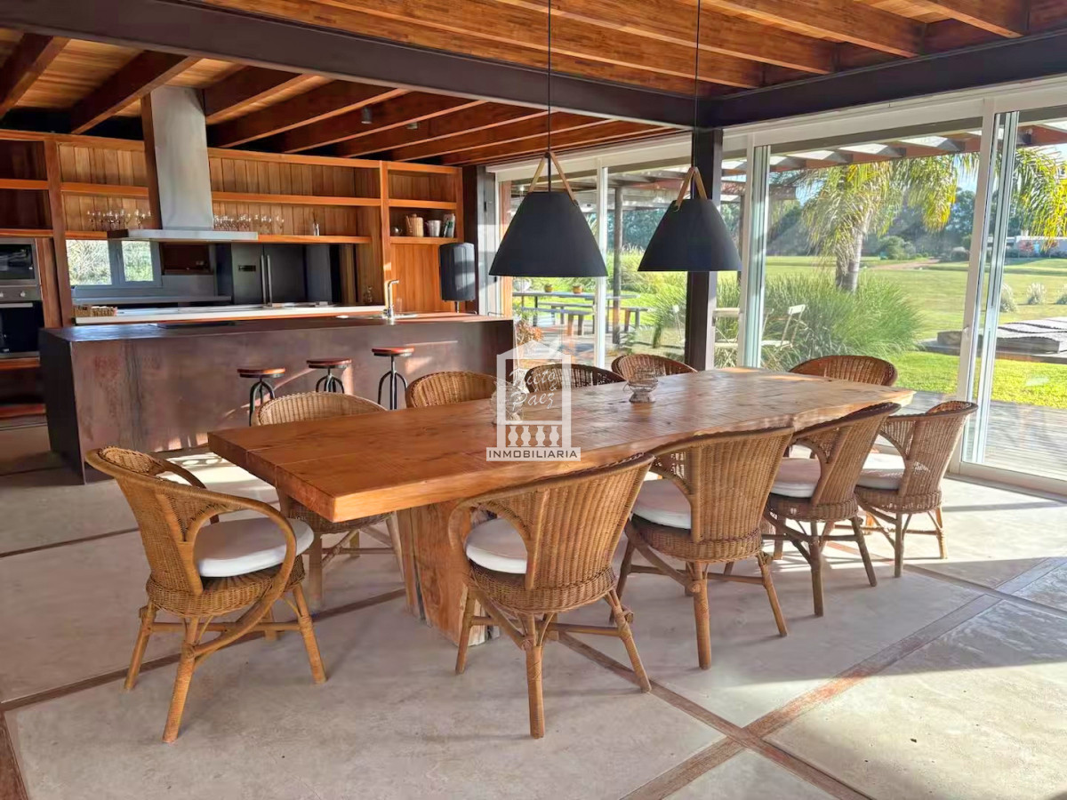 Casa ID.37826 - Exclusiva casa de diseño 750 m2 en Pueblo Mío.