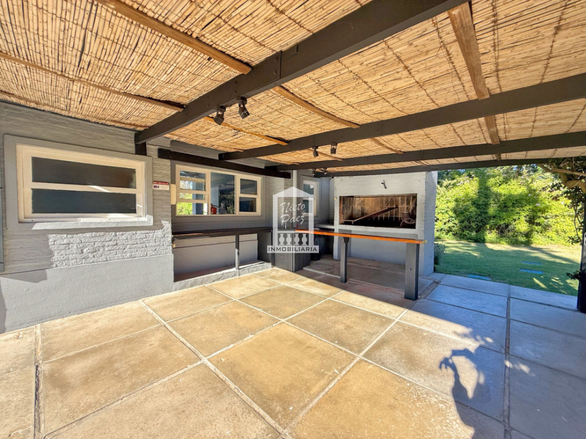 Casa ID.34860 - Barrio Privado, 3 dorm y servicio. Piscina. DVH