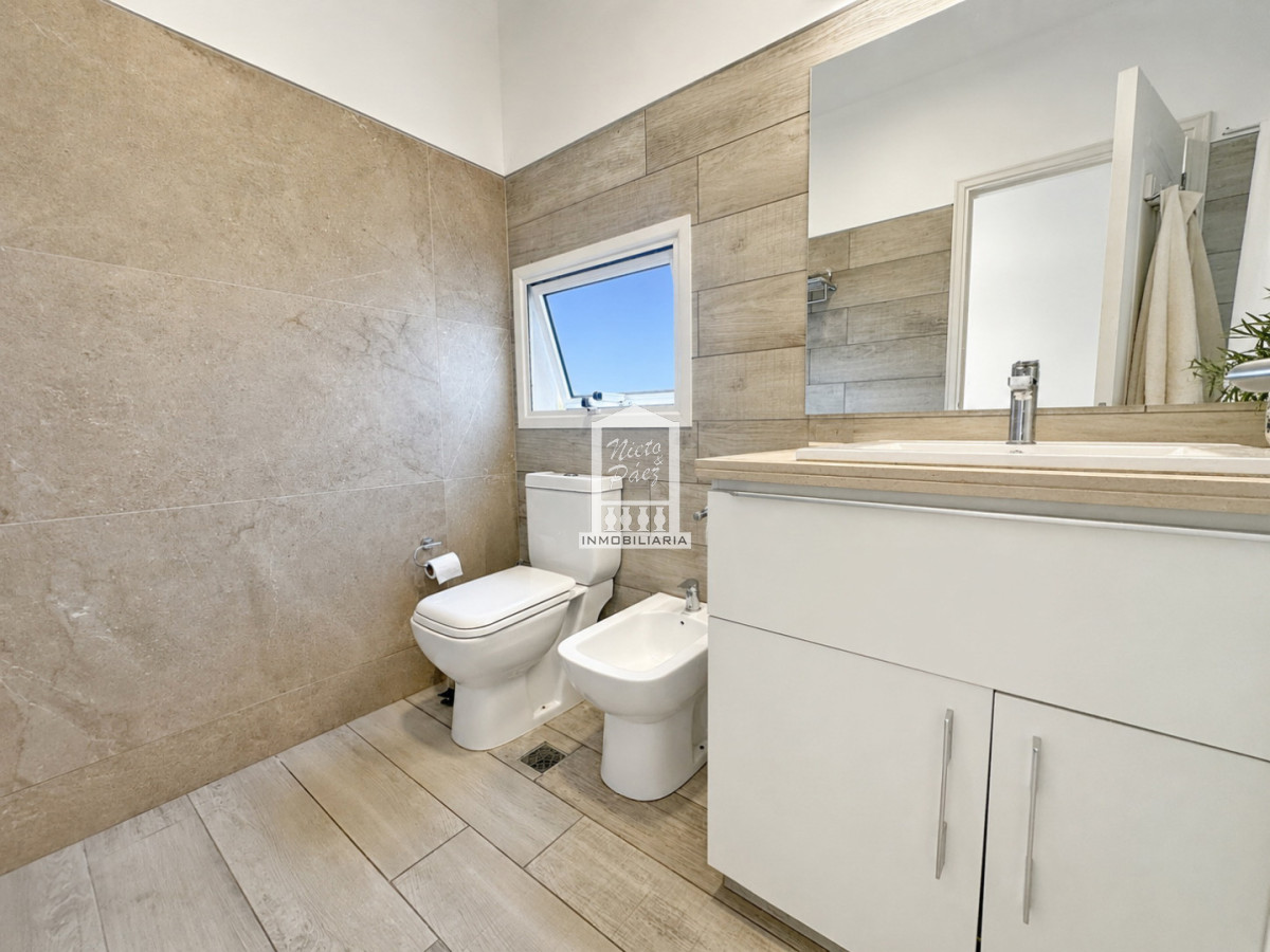 Casa ID.41009 - Barrio Privado, 4 dorm. Piscina climatizada
