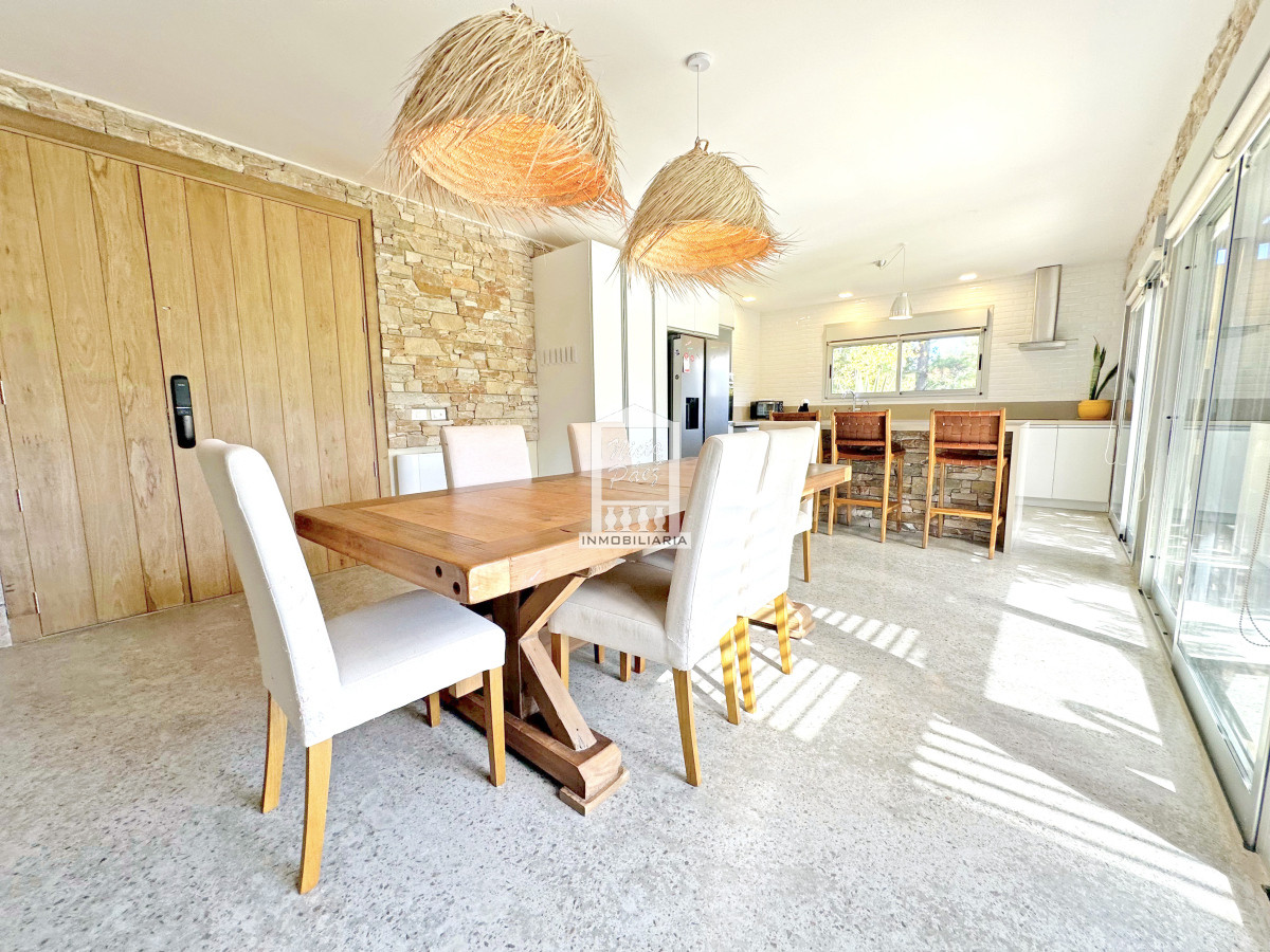 Casa ID.39809 - Barrio privado. 3 suites, piscina climatizada. DVH, calefacción central