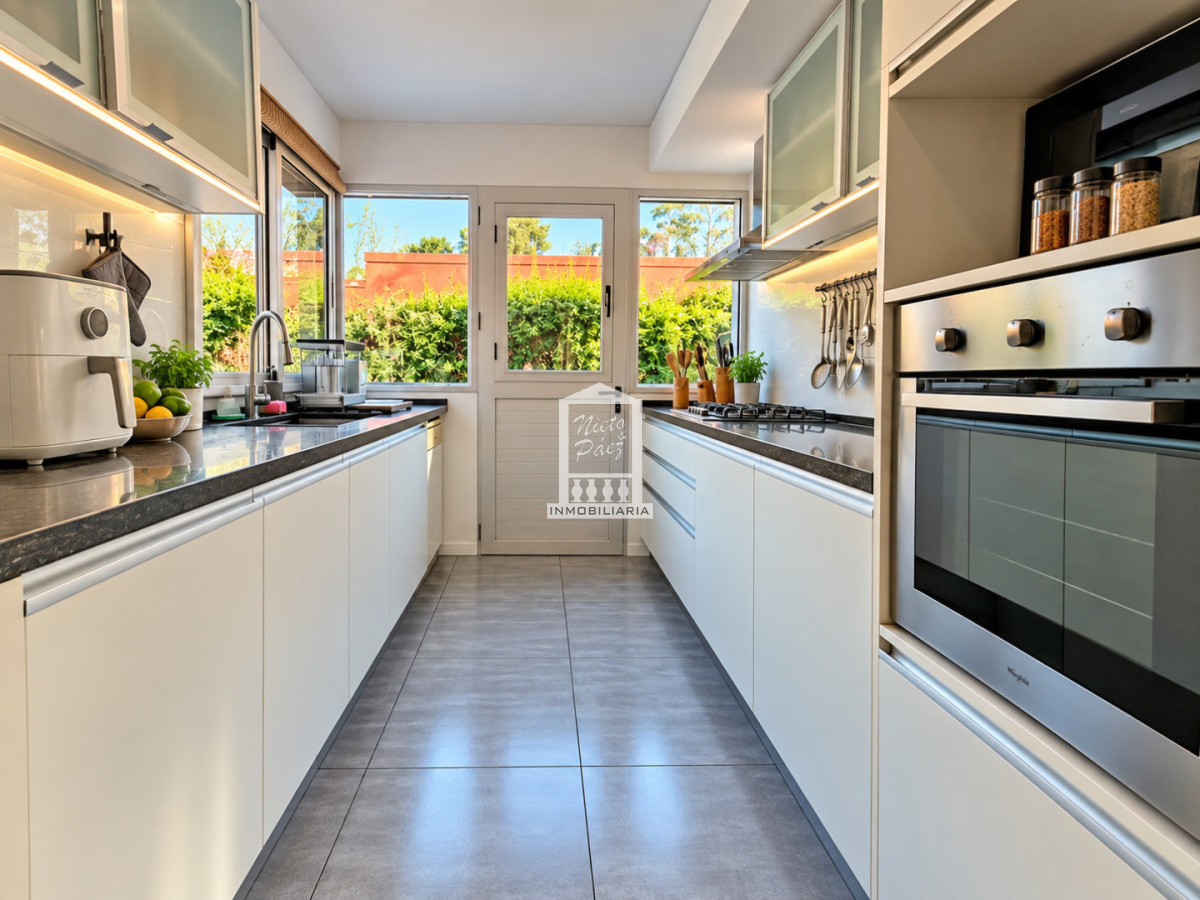Casa ID.41528 - Casa de 4 dormitorios en La Arbolada, Barrio Privado, Punta del Este