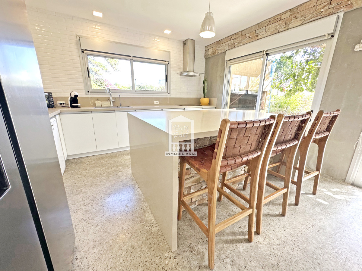 Casa ID.39809 - Barrio privado. 3 suites, piscina climatizada. DVH, calefacción central