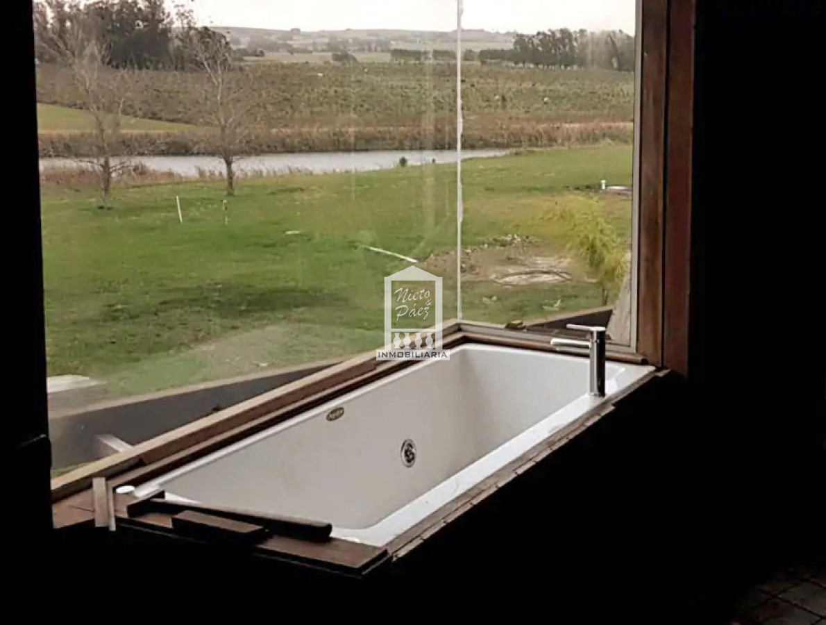 Casa ID.37826 - Exclusiva casa de diseño 750 m2 en Pueblo Mío.
