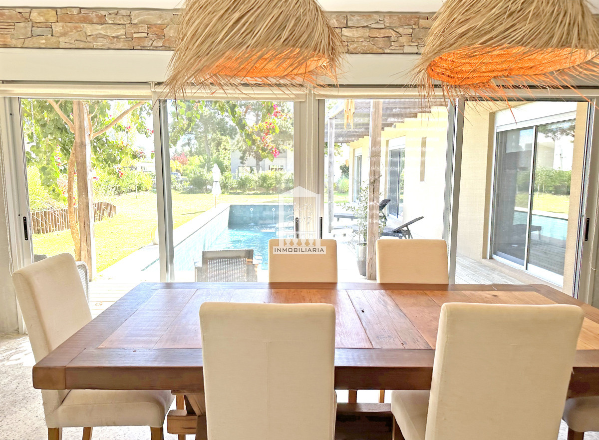 Casa ID.39809 - Barrio privado. 3 suites, piscina climatizada. DVH, calefacción central