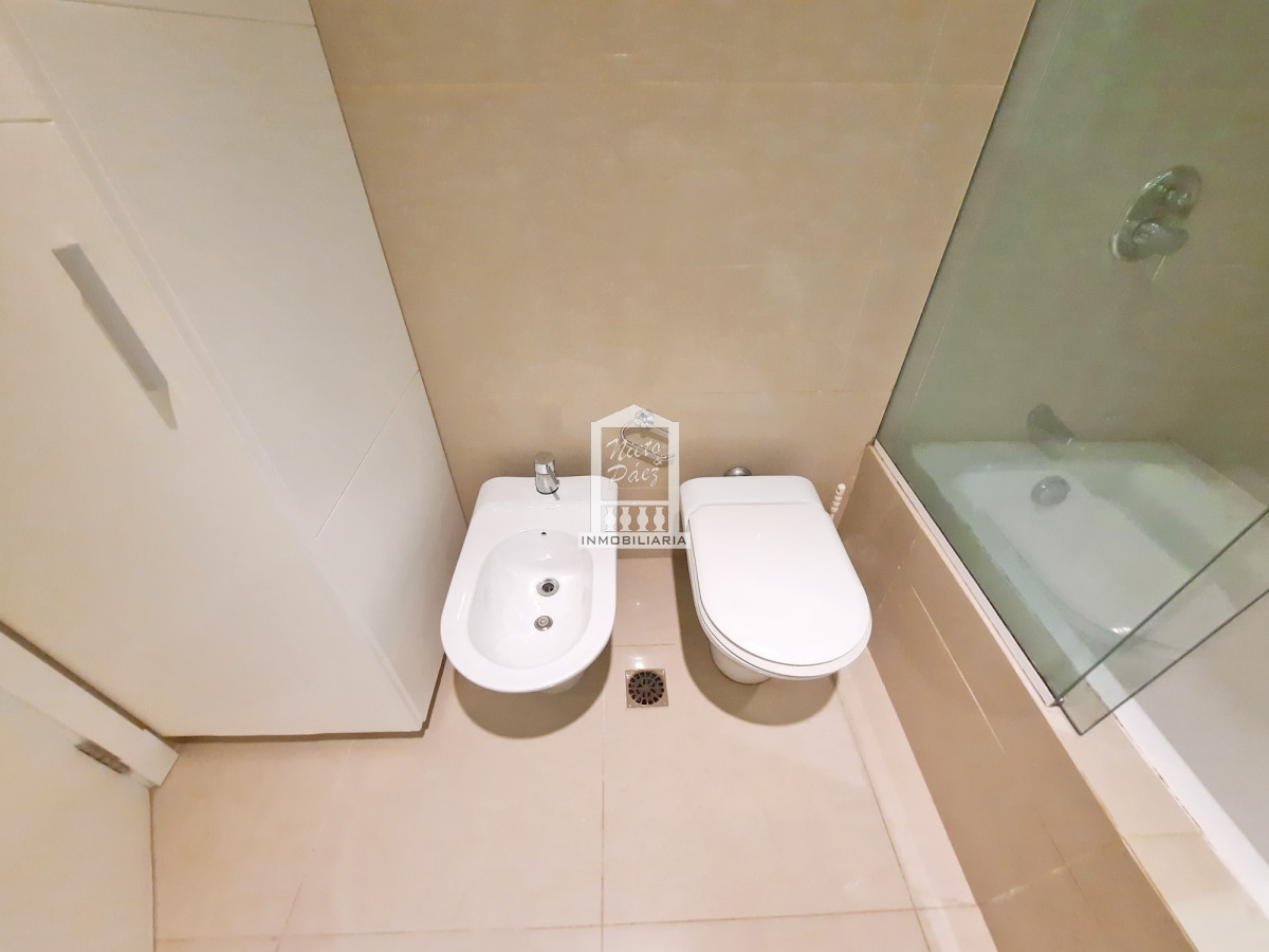 Casa ID.38066 - Barrio privado, 565 m2 construidos, 6 dorm