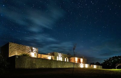 Chacra de lujo en José Ignacio con vista al océano. 5 suites