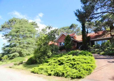 San Rafael, con piscina. Terreno alto con buena orientación