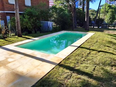 Aidy Grill, cerca de todo. Con piscina y hermoso jardín