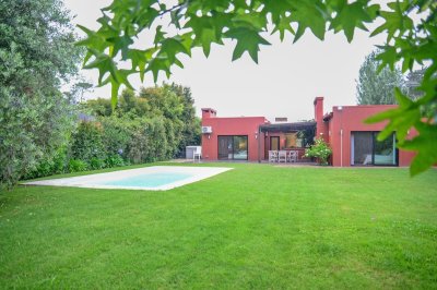 Barrio privado La Arbolada, 4 dorm, piscina climatizada