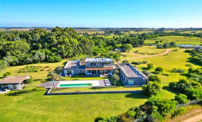 Mega chacra en José Ignacio. 929 m2 construidos