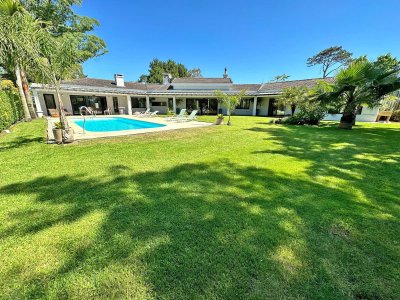 Barrio Privado, gran parque y piscina climatizada. Ideal para todo el año
