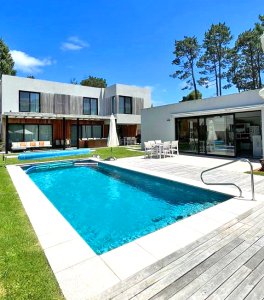 La Arbolada - Barrio Privado, 5 dorm + servicio, piscina climatizada