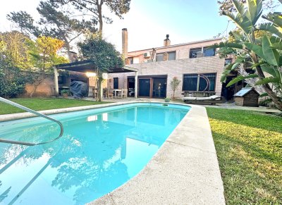 Mansa, Parada 14. Piscina, barbacoa. 4 dorm.