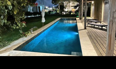 Barrio privado. 3 suites, piscina climatizada. Calefacción central