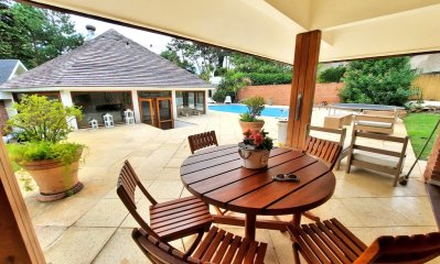 Importante casa en LUGANO, piscina climatizada, pronta para entrar.