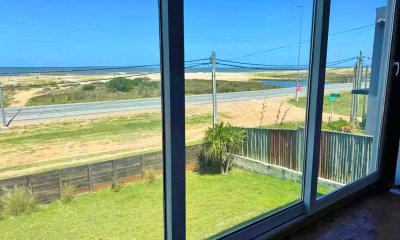 Primera fila sobre ruta 10, 3 dorm, piscina climatizada, barbacoa