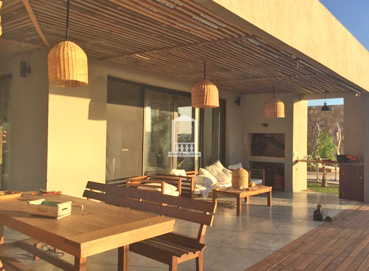Casa ID.34915 - Pueblo Mío, orientada al atardecer.  