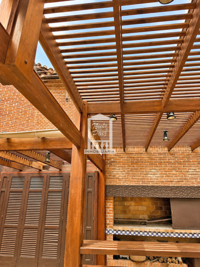 Casa ID.40237 - 565 m2 construidos, 1.495 m2 de terreno. Playa Mansa