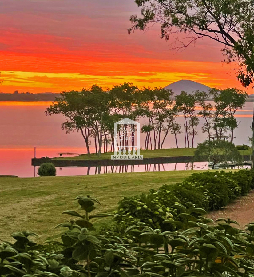 Barrio Privado, Laguna del Sauce. 
