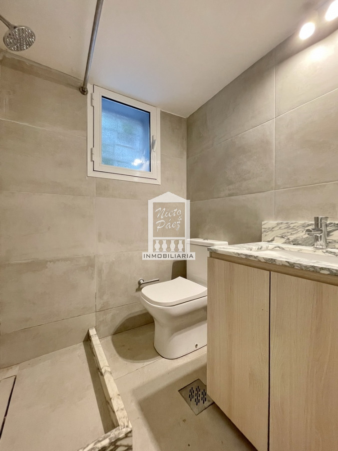 Casa ID.40005 - Totalmente renovada en la mejor zona de la península!