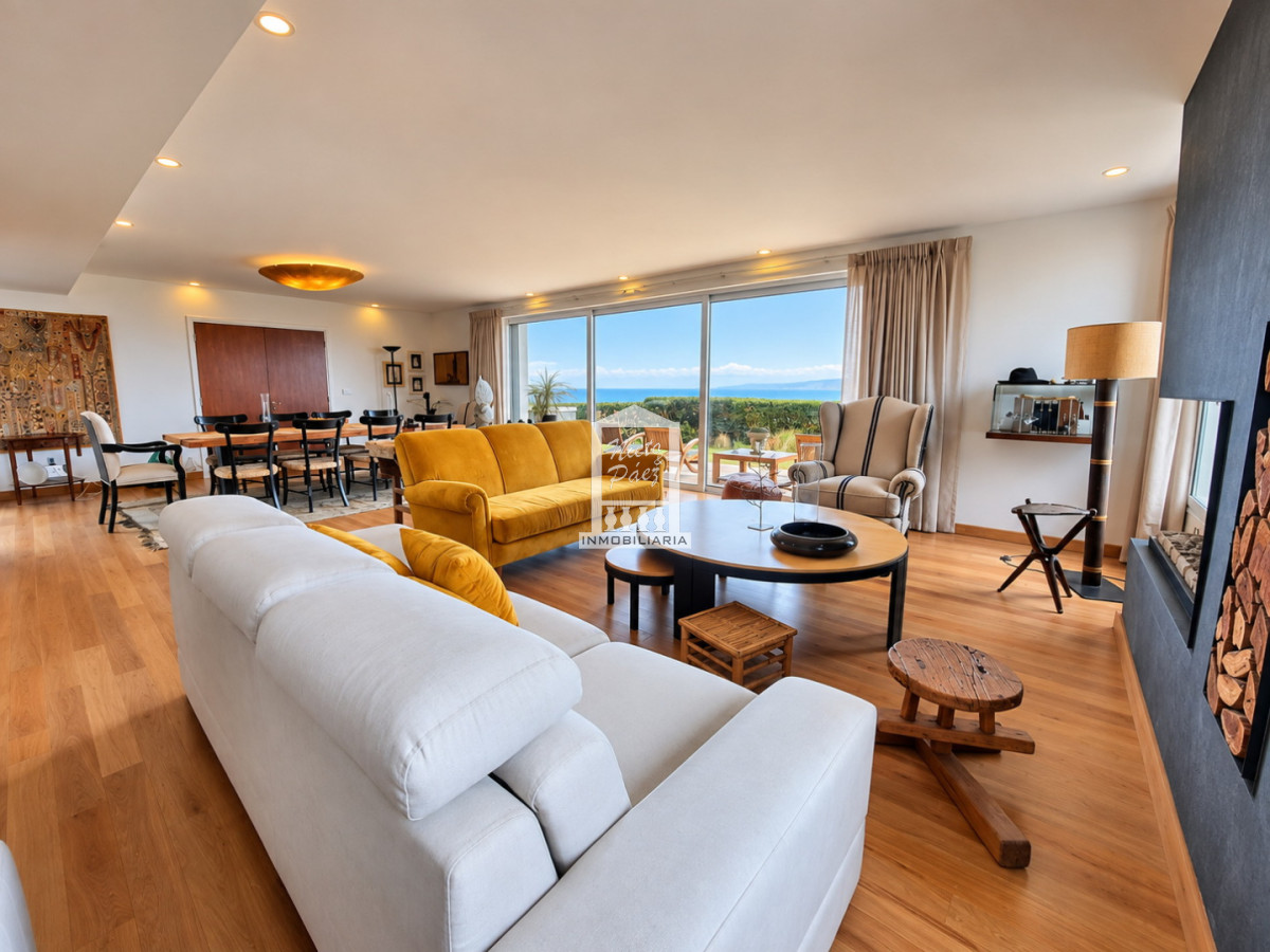 Casa ID.37636 - Primera fila en las mesitas, con toda la vista.