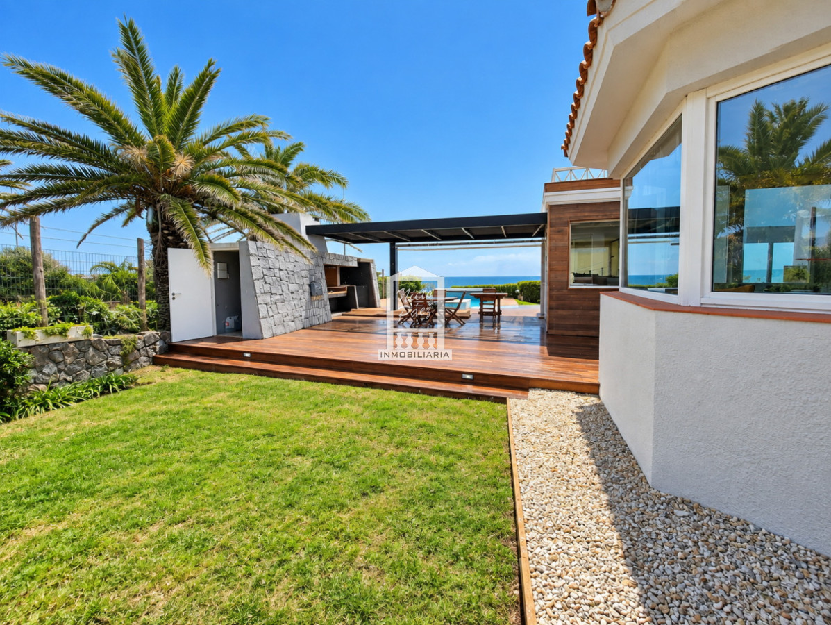 Casa ID.37636 - Primera fila en las mesitas, con toda la vista.