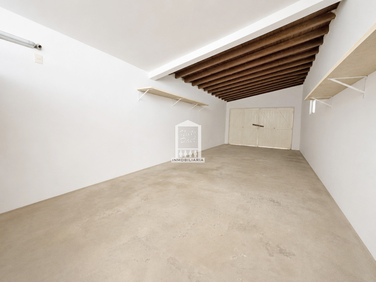 Casa ID.40237 - 565 m2 construidos, 1.495 m2 de terreno. Playa Mansa